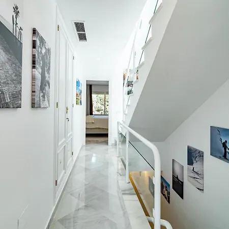 Tropical Palmy 3 Bedroom Townhouse In Nueva Andalucia Close To Puerto Banus Casa vacanze *
